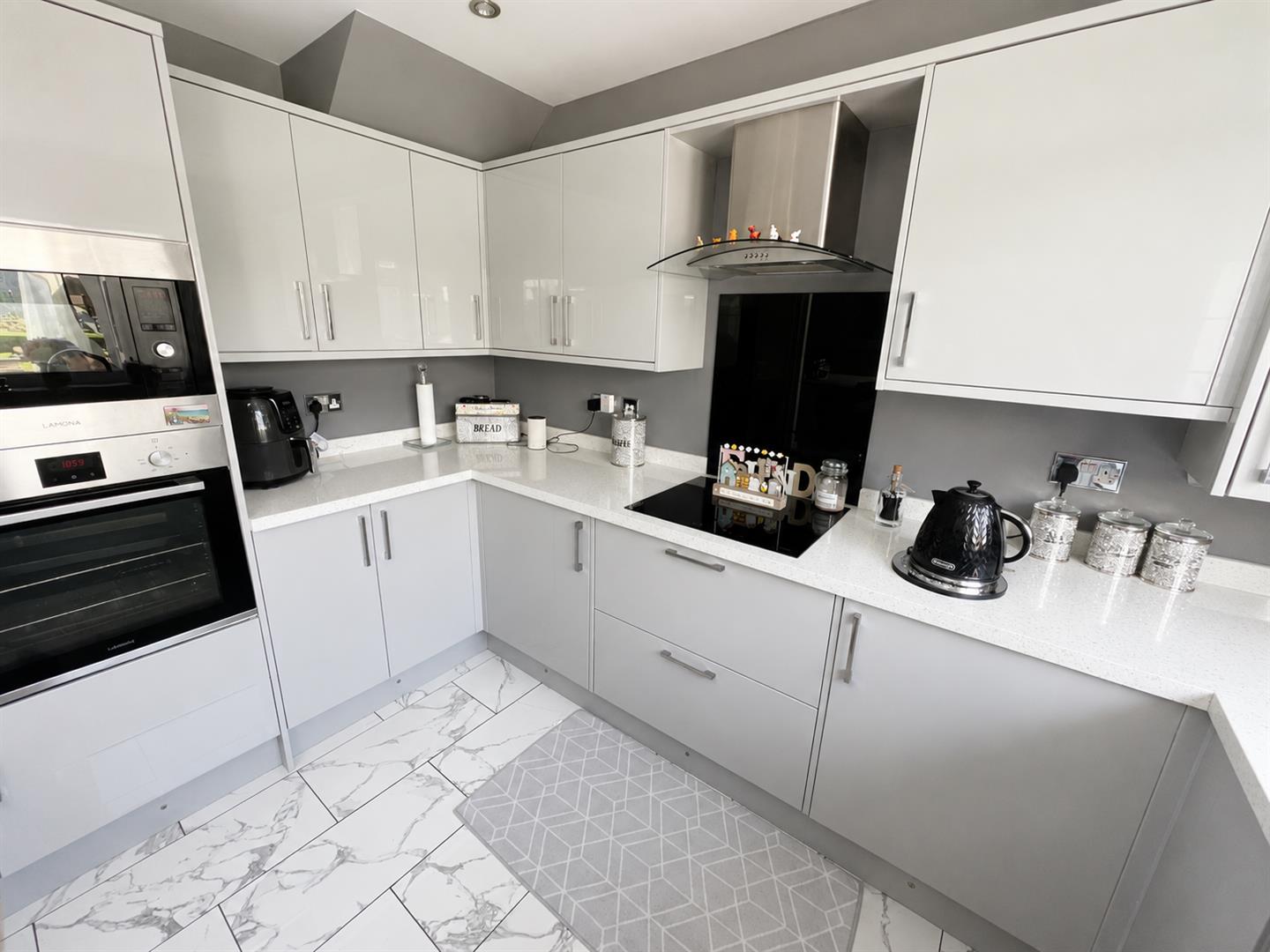 Clos Vernon Watkins, Gorseinon, Swansea, SA4 4DH